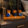 ORGANIZADOR KAIROS | Exhibidor de Madera para 3 Relojes Personalizado con Frase o Nombre